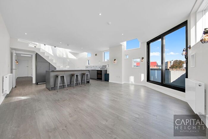 2 Bedroom Flat To Rent In Varden Street, London, E1