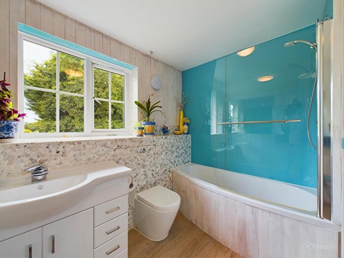 4 Bedroom Detached House For Sale In The Spinney, High Wycombe, HP11
