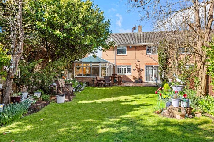 3 Bedroom Semi-Detached House For Sale In Walkern Road, Stevenage, Hertfordshire, SG1