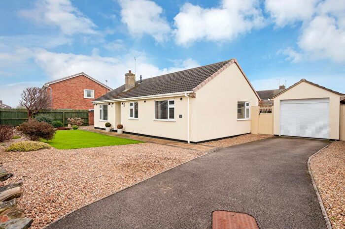 3 Bedroom Detached Bungalow For Sale In Angus Close, Stamford, PE9