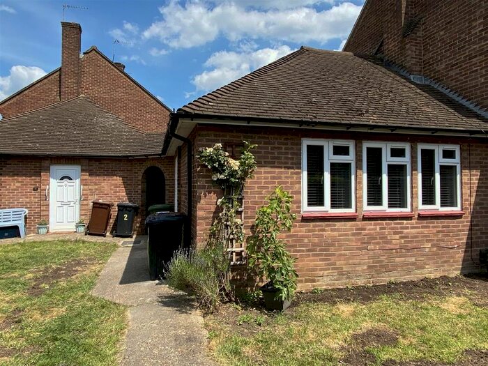 1 Bedroom Flat To Rent In Linton Avenue, Borehamwood, WD6