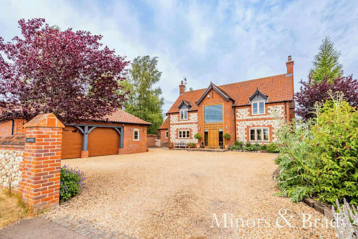 3 Bedroom Detached House For Sale In Common Lane, Gayton Thorpe, PE32