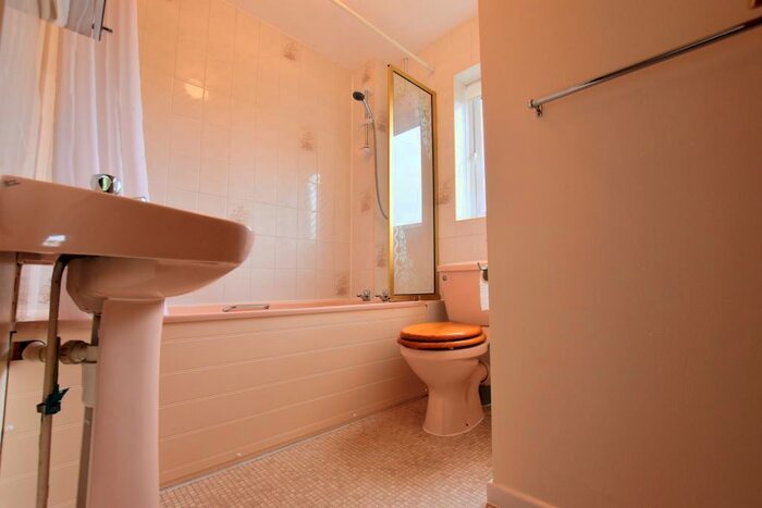 1 Bedroom Cluster House To Rent In Boxberry Gardens, Walnut Tree, MK7