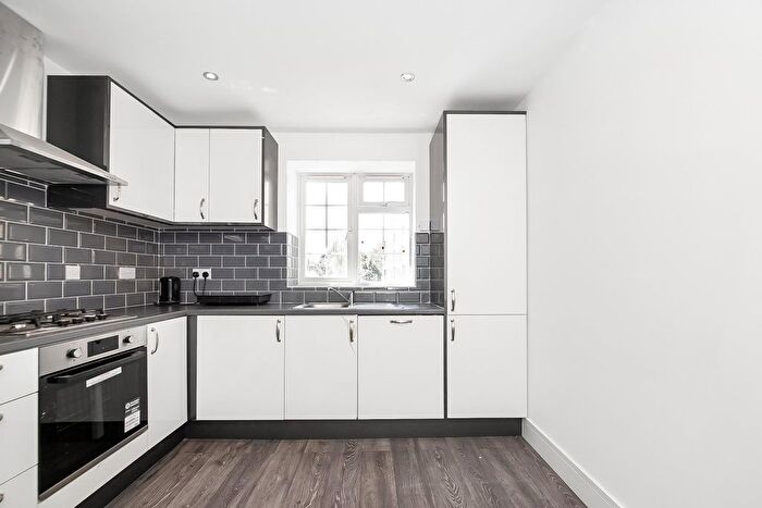 4 Bedroom Maisonette To Rent In Eltham High Street, London, SE9