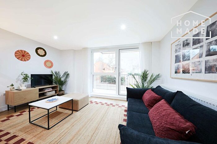 1 Bedroom Flat To Rent In Stafford Yard, BS3