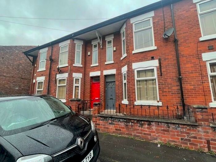 4 Bedroom Private Hall To Rent In Standish Road Fallowfield, M14