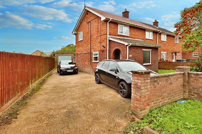 3 Bedroom Semi-Detached House For Sale In Feldale Place, Whittlesey, Peterborough, PE7