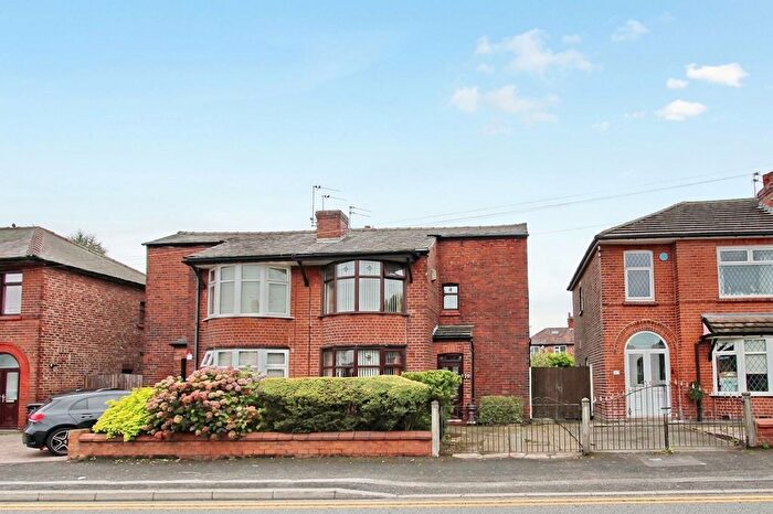 3 Bedroom Semi-Detached House For Sale In Bury New Road, Whitefield, M45