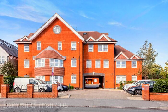 2 Bedroom Flat To Rent In London Road, Cheam, Sutton, SM3