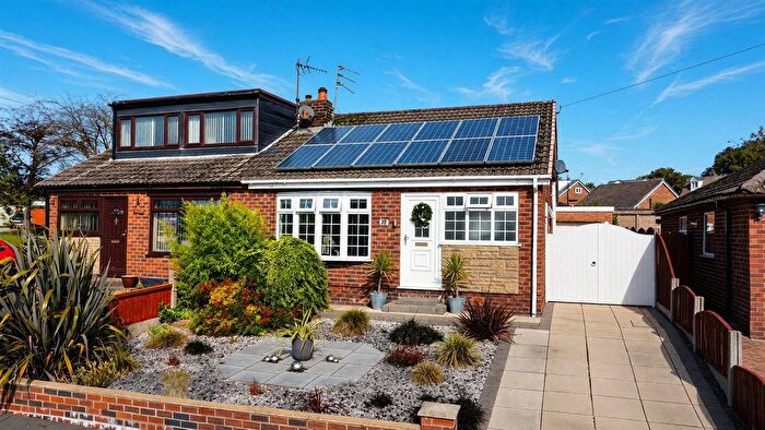 1 Bedroom Semi-detached Bungalow For Sale In Ross Close, Billinge, Wigan, WN5