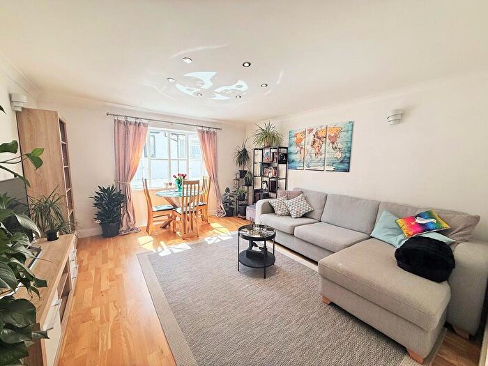 3 Bedroom Terraced House For Sale In St. Nicholas Road, Brighton, BN1