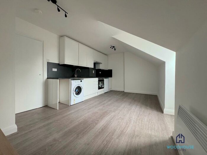 1 Bedroom Flat To Rent In Caledonian Road, London, N7