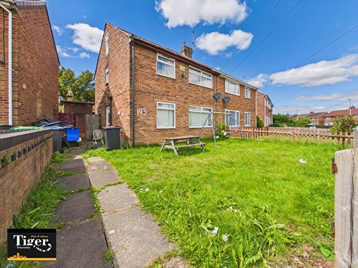 3 Bedroom Semi-Detached House For Sale In Dinmore Avenue, Blackpool, FY3