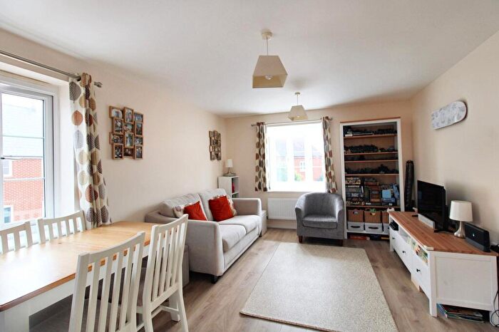 2 Bedroom Flat For Sale In Holloway Close, Amesbury, SP4