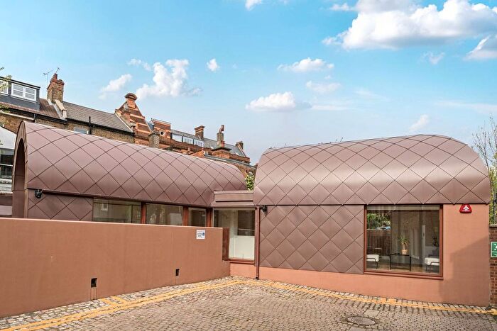 3 Bedroom Semi-Detached House To Rent In Victoria Mews, Queen's Park, London, NW6