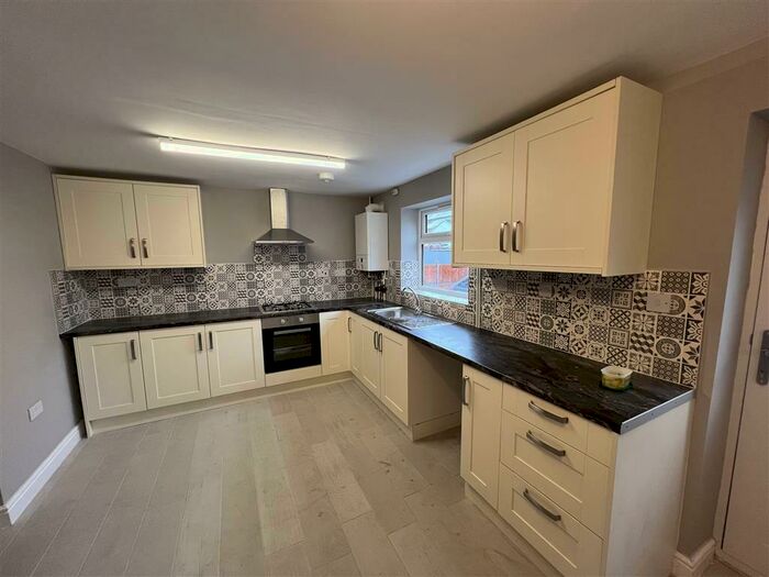 2 Bedroom House To Rent In Derby Road, Burton On Trent, DE14