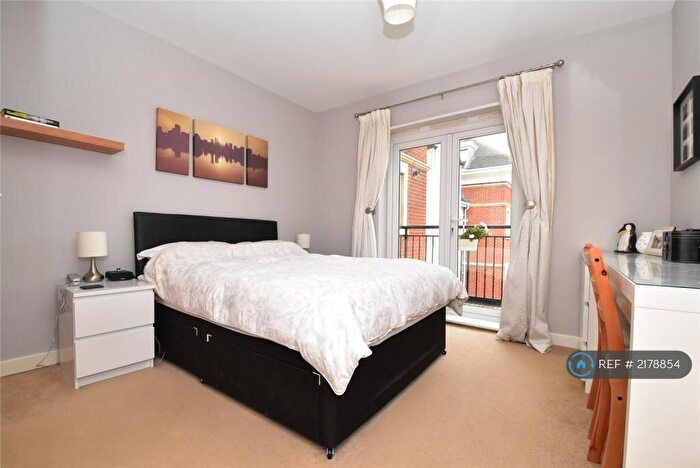2 Bedroom Flat To Rent In Cochrane Drive, Dartford, DA1
