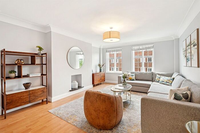 1 Bedroom Flat To Rent In Flat Stafford Court, - Kensington High Street, London, W8