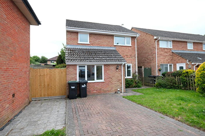 3 Bedroom Detached House To Rent In The Tussocks, Marchwood, Southampton, SO40