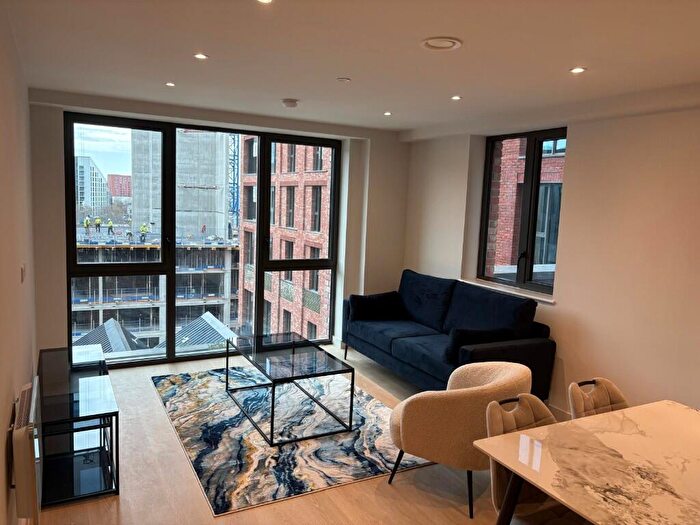 2 Bedroom Apartment To Rent In Waterhouse Gardens, Manchester, Greater Manchester, M3