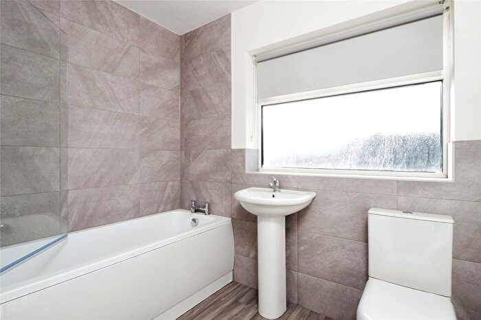 3 Bedroom End Of Terrace House For Sale In Pinewood Gardens, Clifton, Nottingham, NG11