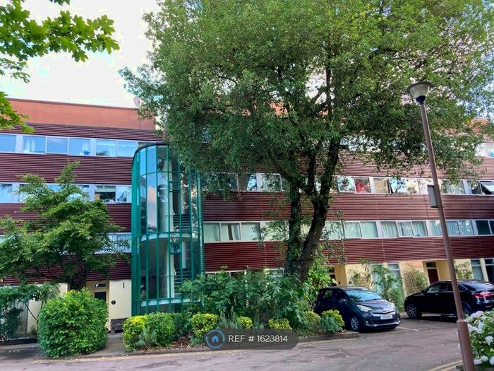 1 Bedroom Flat To Rent In Claudia Place, Wimbledon, SW19