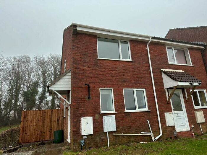 2 Bedroom House To Rent In Bronwydd, Birchgrove, SA7