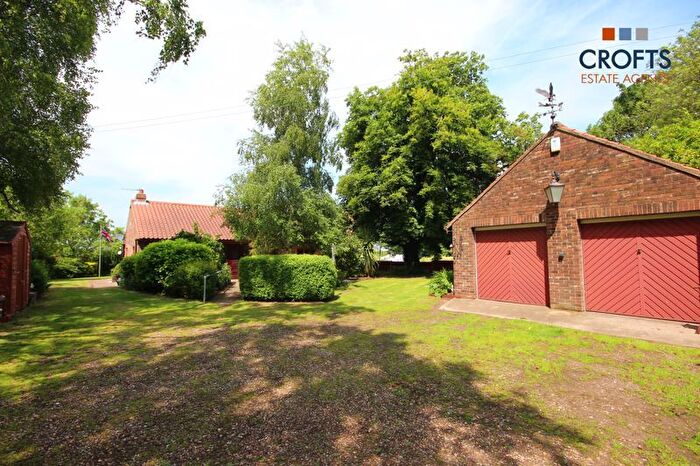 3 Bedroom Detached Bungalow For Sale In New Holland Road, Barrow-Upon-Humber, DN19