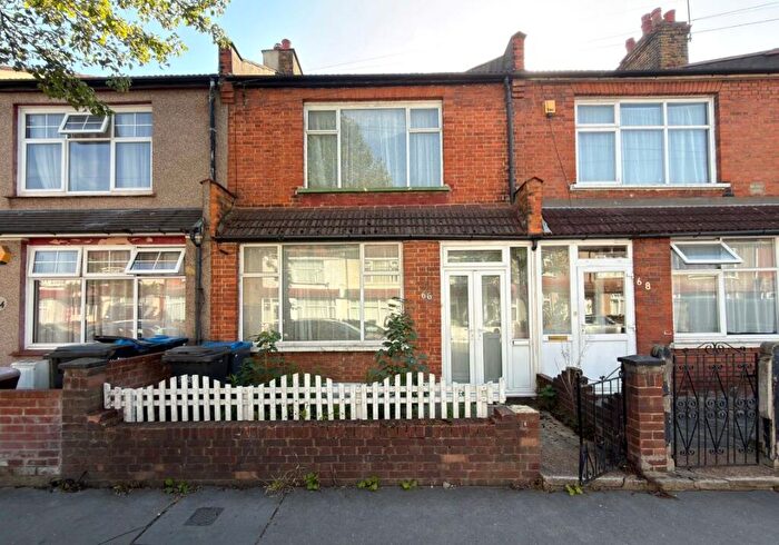2 Bedroom Terraced House For Sale In Beverstone Road, Thornton Heath, Surrey, CR7