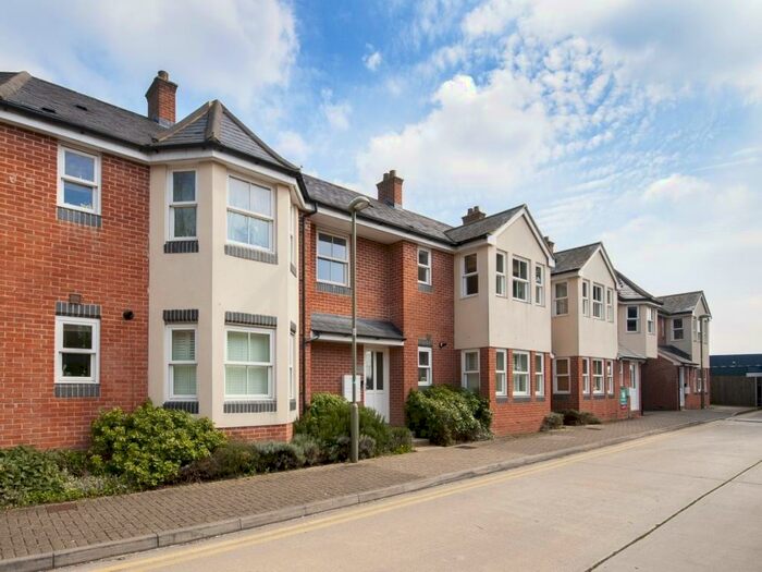 2 Bedroom Apartment To Rent In Priory View, Central Bicester, OX26