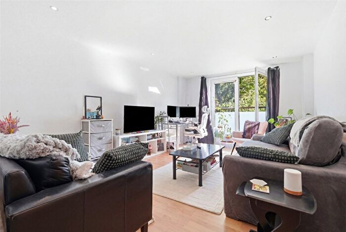 1 Bedroom Flat For Sale In Iceland Wharf, Yeoman Street, London, SE8