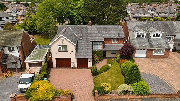 5 Bedroom Detached House For Sale In Acton Gate, Wrexham, LL11