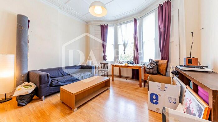 1 Bedroom Flat To Rent In Muswell Avenue, Muswell Hill, London, N10