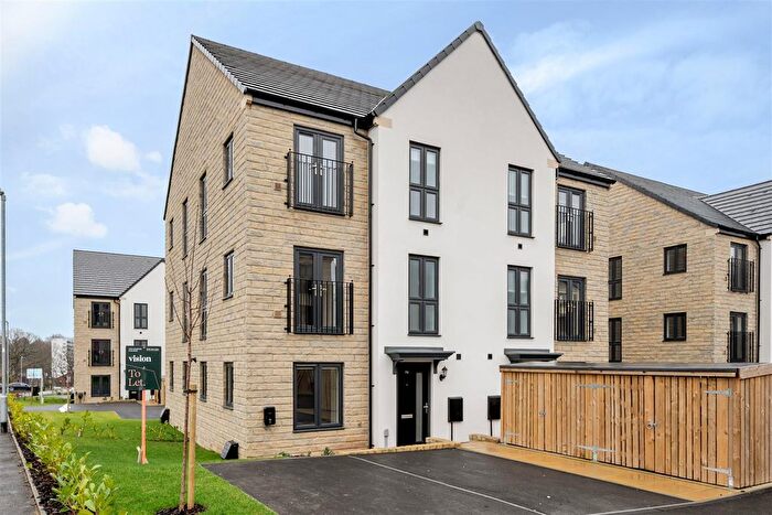 2 Bedroom Semi-Detached House To Rent In Clayton Wood Road, Woodside Vale, Horsforth, LS16