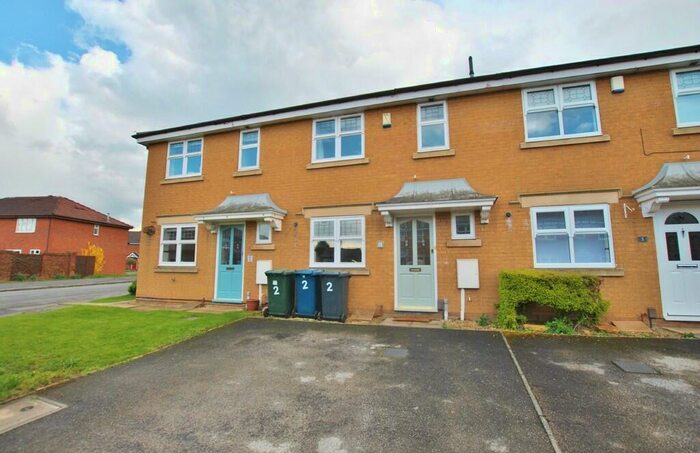 3 Bedroom Terraced House To Rent In Oxendale Close, Gamston, NG2