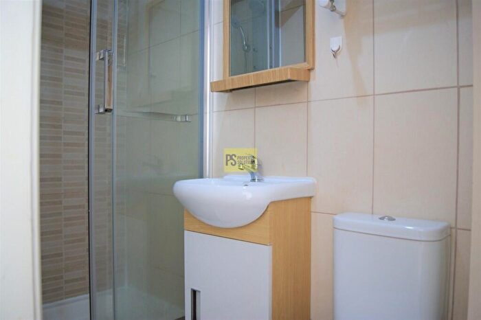 1 Bedroom Terraced House To Rent In Tiverton Road, Selly Oak, Birmingham, B29