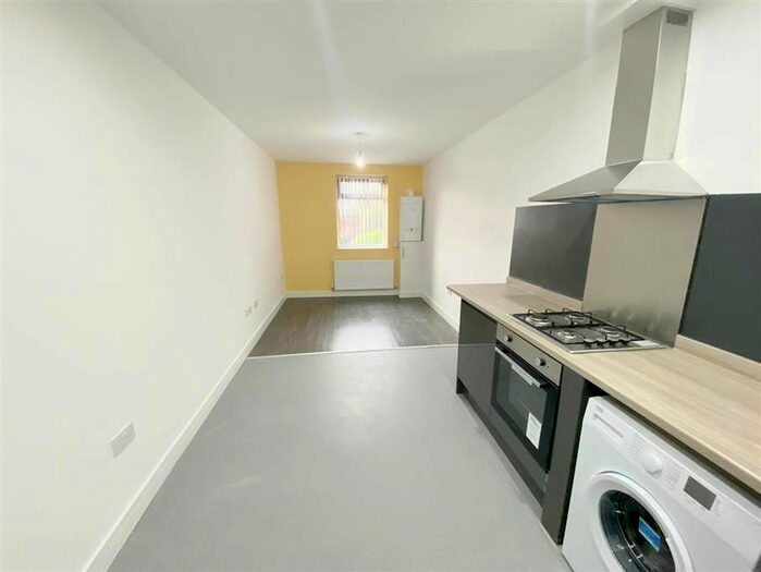 1 Bedroom Flat To Rent In 151 Chorley Old Road, Bolton BL1