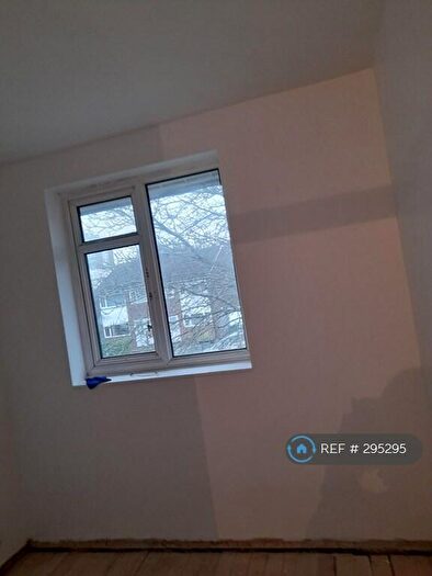 3 Bedroom End Of Terrace House To Rent In Aberford Gardens, London, SE18