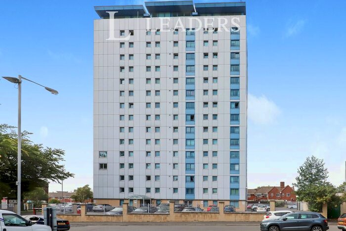 2 Bedroom Flat To Rent In Gomer Street, Willenhall, WV13