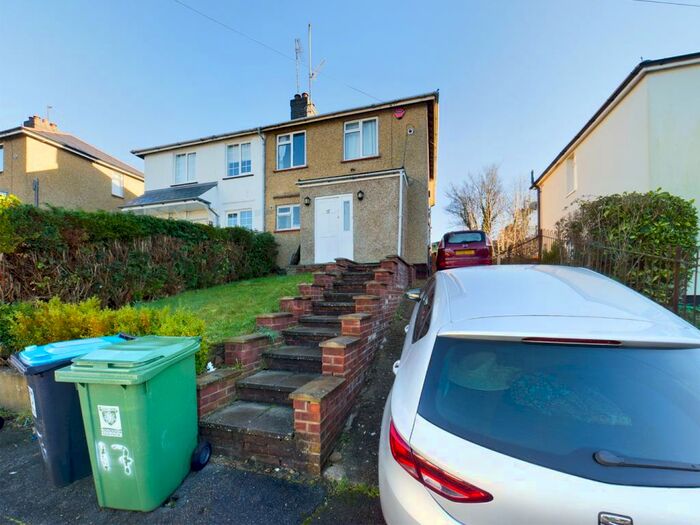 3 Bedroom Semi-Detached House To Rent In Bassil Road, Hemel Hempstead, Hertfordshire, HP2