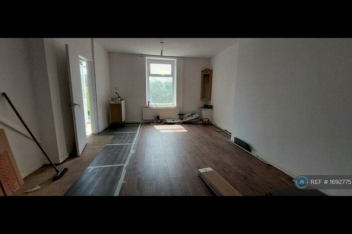 3 Bedroom Terraced House To Rent In Thornwood Place, Treharris, CF46
