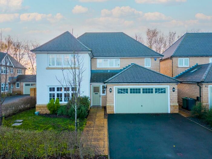 4 Bedroom Detached House For Sale In Wharfe View, Newton Kyme, LS24
