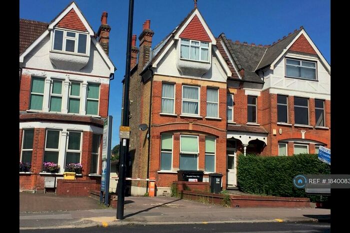 1 Bedroom Flat To Rent In Green Lanes, Palmers Green, N13