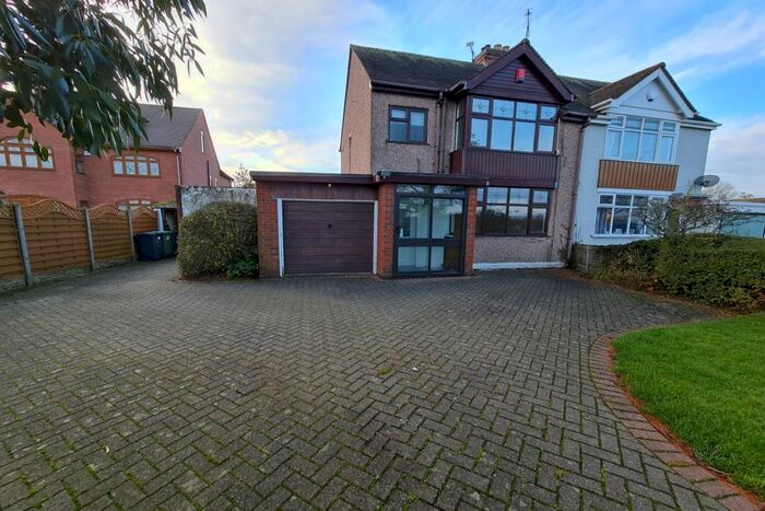 3 Bedroom Semi-Detached House To Rent In Nuneaton Road, Bulkington, Bedworth, Warwickshire, CV12