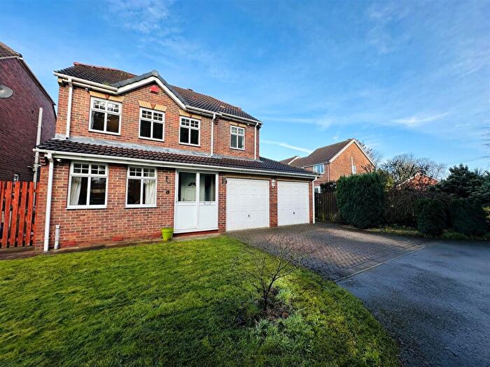 4 Bedroom Detached House For Sale In Whitehouse Avenue, Eggborough, Goole, DN14