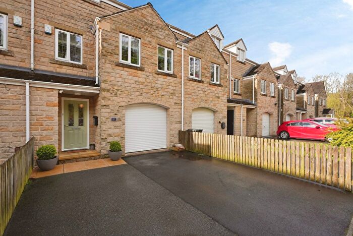 4 Bedroom Property For Sale In Mill Stream Drive, Luddendenfoot, Halifax, HX2