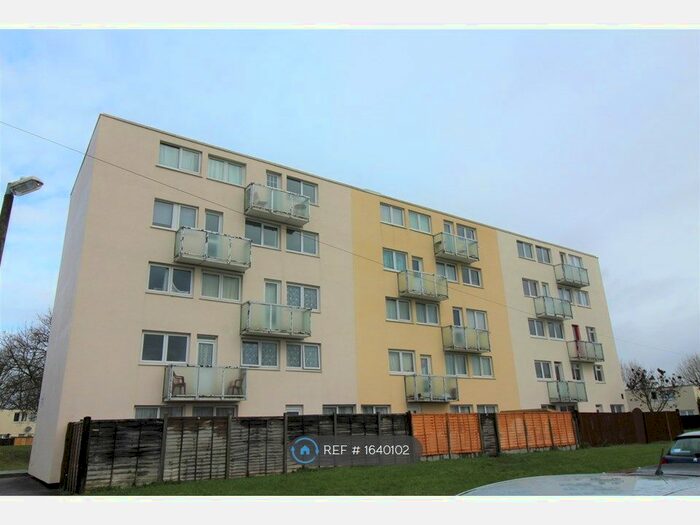 2 Bedroom Maisonette To Rent In Cornwell Close, Gosport, PO13