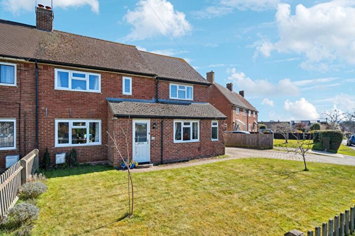 4 Bedroom Semi-Detached House For Sale In Bernard Close, Cuddington, HP18