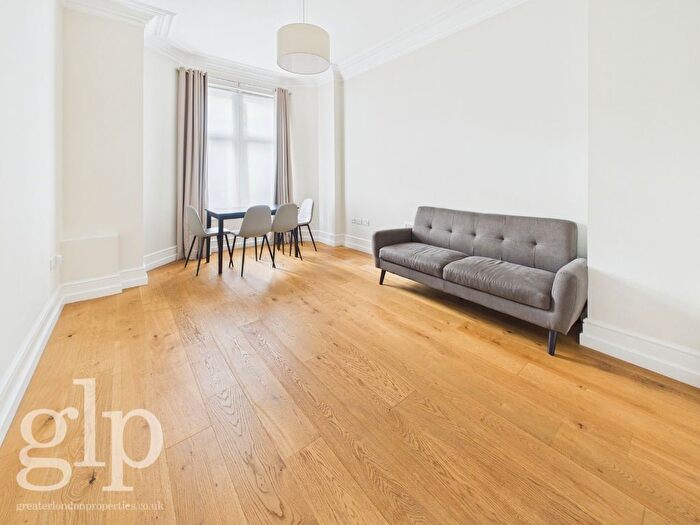 1 Bedroom Flat To Rent In Bedford Court Mansions, Bloomsbury, WC1B
