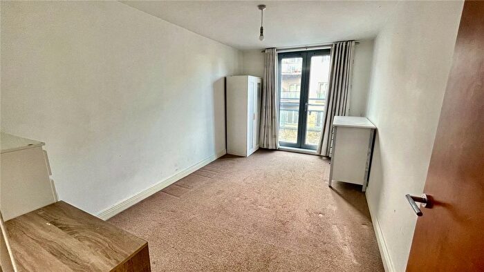 2 Bedroom Flat For Sale In Worsdell Drive, Gateshead, Tyne And Wear, NE8